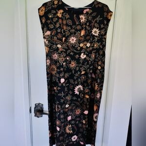 Black Floral Print Shift Dress Size Small